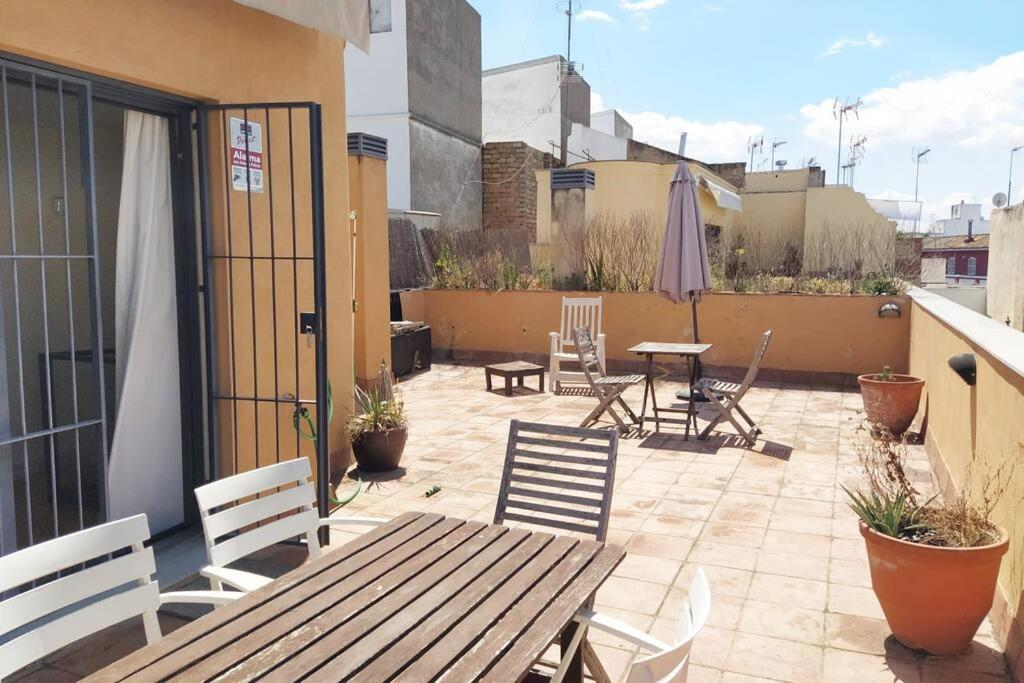 Penthouse Near Cathedral Private Rooftop Private Parking Siviglia Esterno foto
