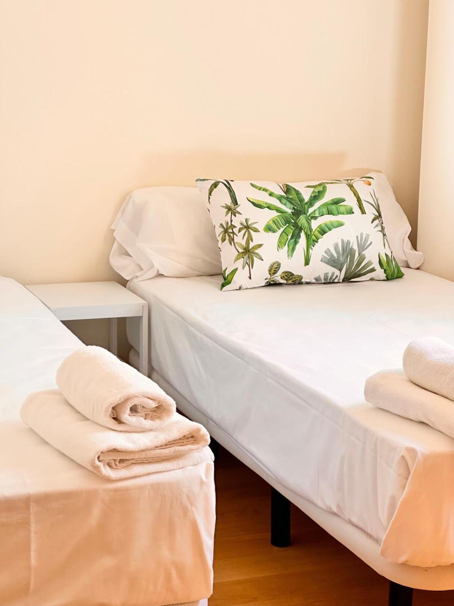 Penthouse Near Cathedral Private Rooftop Private Parking Siviglia Esterno foto
