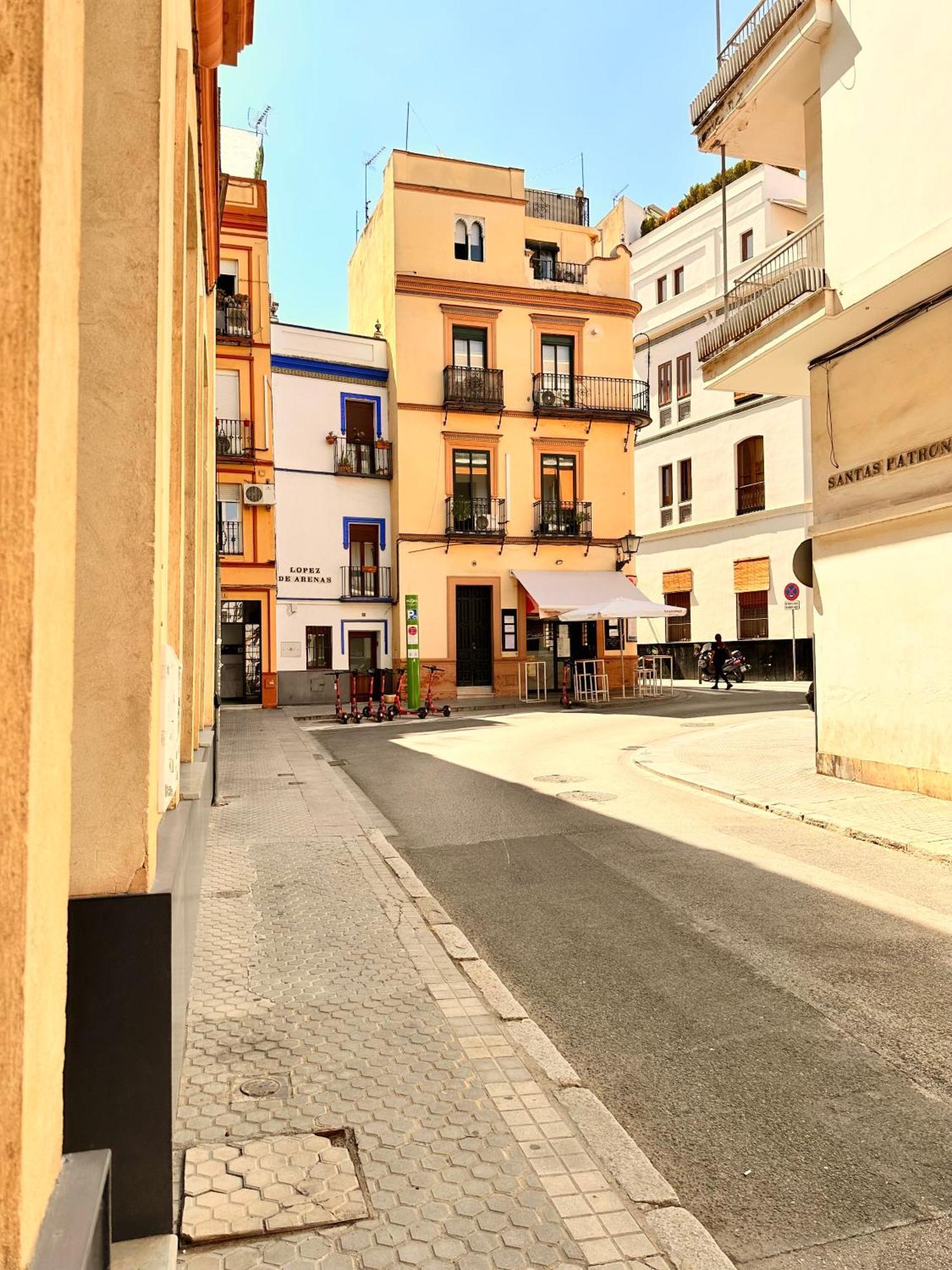 Penthouse Near Cathedral Private Rooftop Private Parking Siviglia Esterno foto