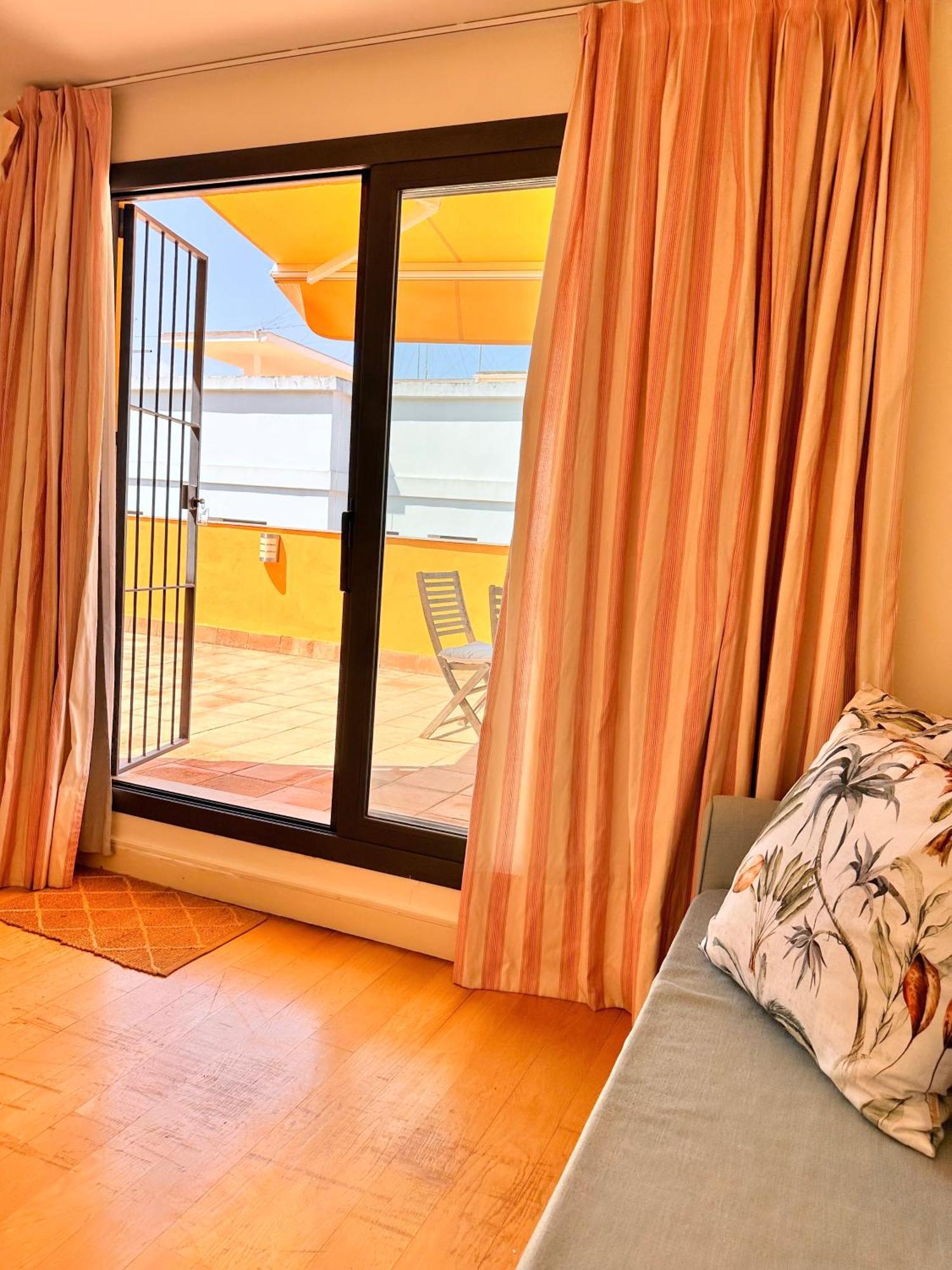 Penthouse Near Cathedral Private Rooftop Private Parking Siviglia Esterno foto