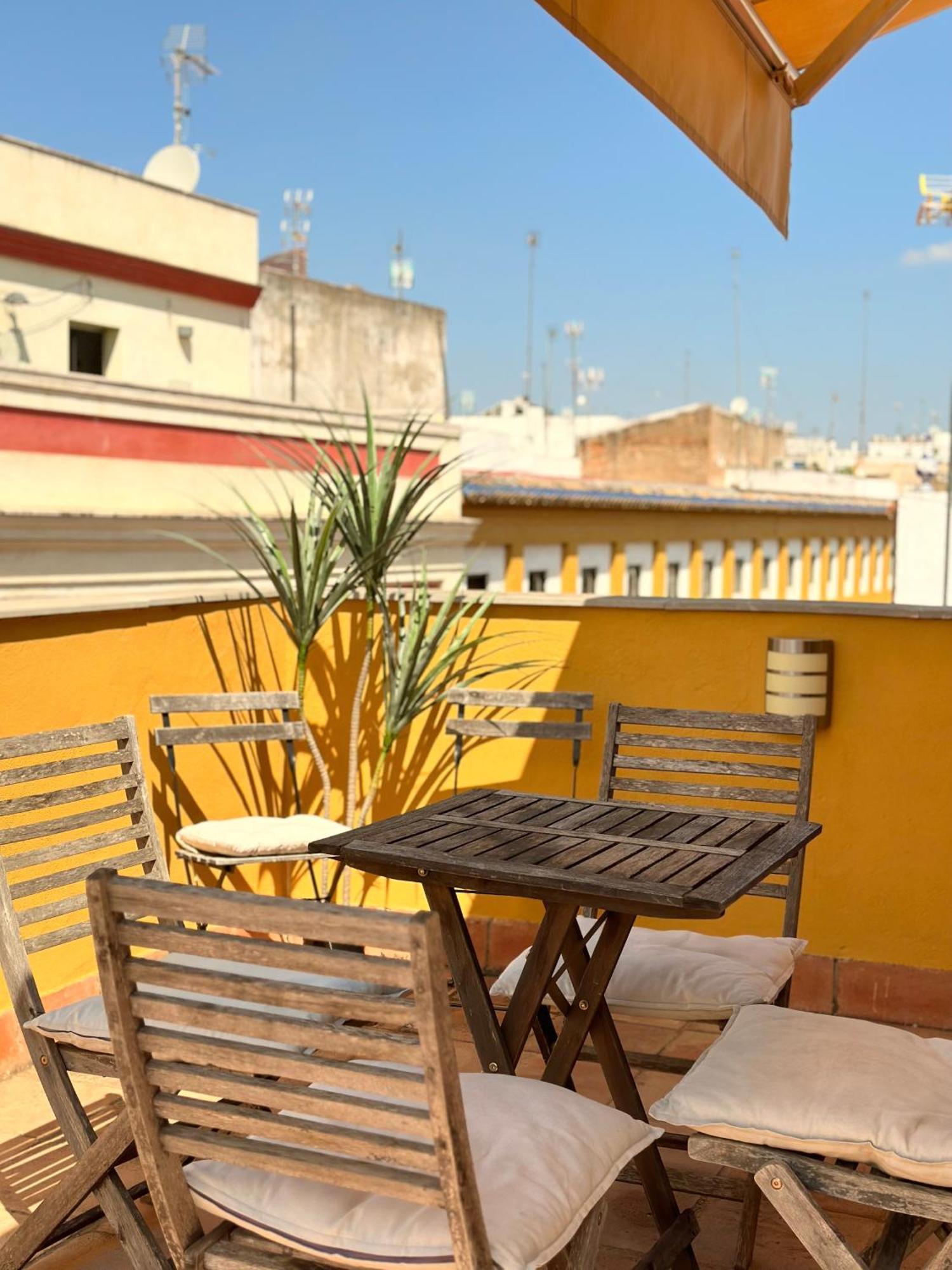 Penthouse Near Cathedral Private Rooftop Private Parking Siviglia Esterno foto